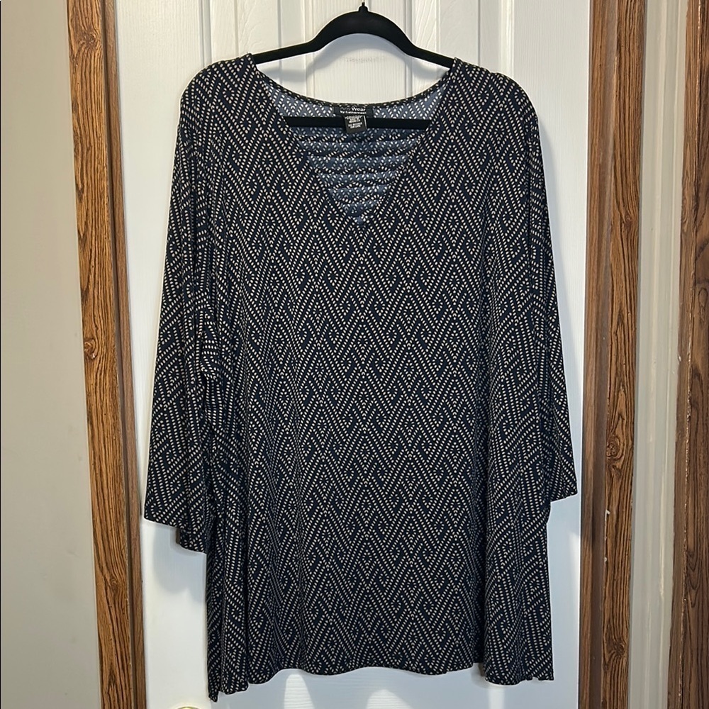 Catherines Navy & Tan Patterned Blouse with Split Sleeves EUC